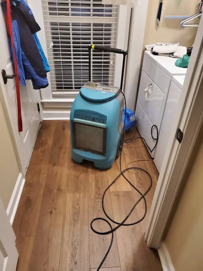 Commercial dehumidifier deployed for Crawl Space Restoration in Highland Lakes